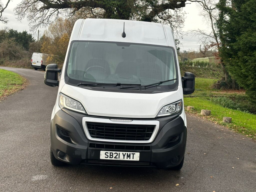 Peugeot Boxer 2.2 BlueHDi 335 Professional L3 H2 Euro 6 (s/s) 5dr 94000 Miles with 6 MONTHS PREMIUM WARRANTY