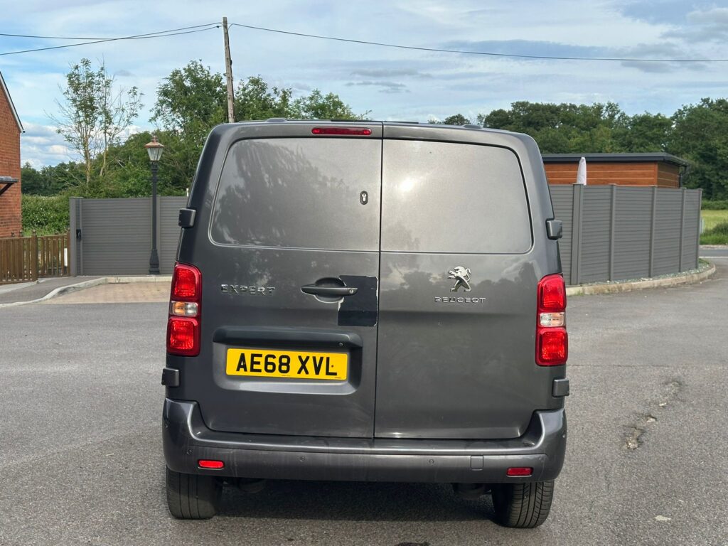 AE68XVLPeugeot Expert 2.0 BlueHDi 1400 Professional Plus Standard Panel Van MWB Euro 6 (s/s) 6dr. FSH, READY TO DRIVE AWAY .