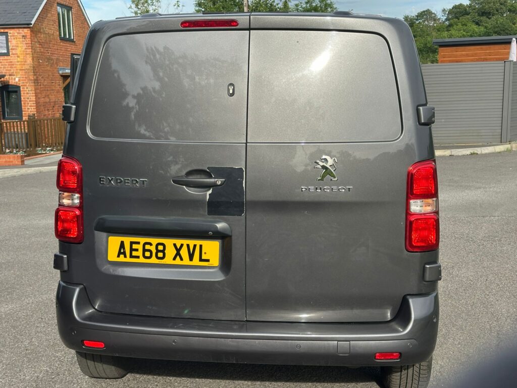 AE68XVLPeugeot Expert 2.0 BlueHDi 1400 Professional Plus Standard Panel Van MWB Euro 6 (s/s) 6dr. FSH, READY TO DRIVE AWAY .