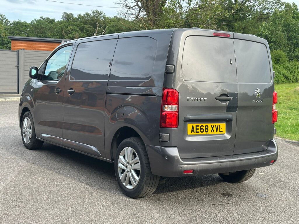 AE68XVLPeugeot Expert 2.0 BlueHDi 1400 Professional Plus Standard Panel Van MWB Euro 6 (s/s) 6dr. FSH, READY TO DRIVE AWAY .