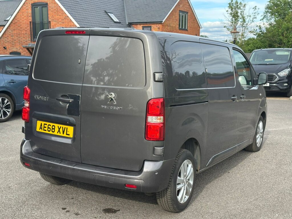 AE68XVLPeugeot Expert 2.0 BlueHDi 1400 Professional Plus Standard Panel Van MWB Euro 6 (s/s) 6dr. FSH, READY TO DRIVE AWAY .