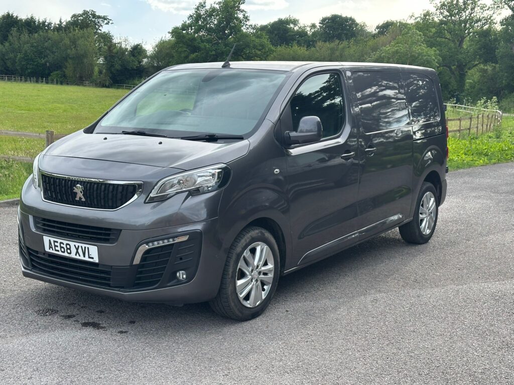 AE68XVLPeugeot Expert 2.0 BlueHDi 1400 Professional Plus Standard Panel Van MWB Euro 6 (s/s) 6dr. FSH, READY TO DRIVE AWAY .