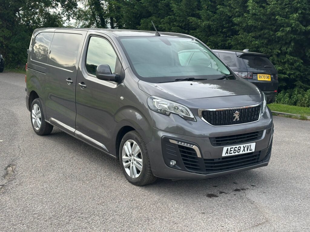 AE68XVLPeugeot Expert 2.0 BlueHDi 1400 Professional Plus Standard Panel Van MWB Euro 6 (s/s) 6dr. FSH, READY TO DRIVE AWAY .