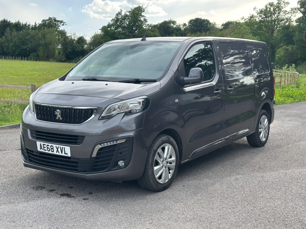 AE68XVLPeugeot Expert 2.0 BlueHDi 1400 Professional Plus Standard Panel Van MWB Euro 6 (s/s) 6dr. FSH, READY TO DRIVE AWAY .