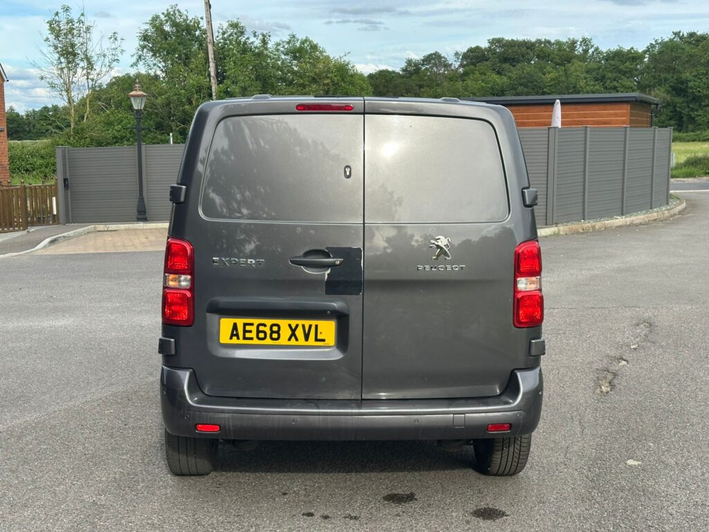 AE68XVLPeugeot Expert 2.0 BlueHDi 1400 Professional Plus Standard Panel Van MWB Euro 6 (s/s) 6dr. FSH, READY TO DRIVE AWAY .