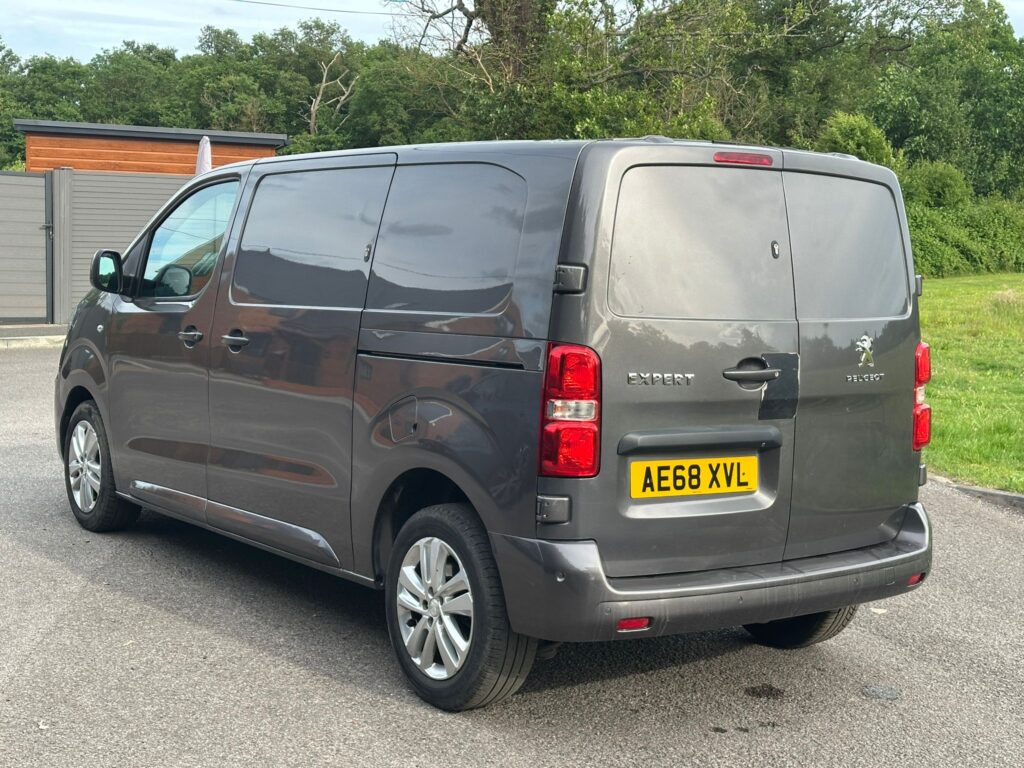 AE68XVLPeugeot Expert 2.0 BlueHDi 1400 Professional Plus Standard Panel Van MWB Euro 6 (s/s) 6dr. FSH, READY TO DRIVE AWAY .