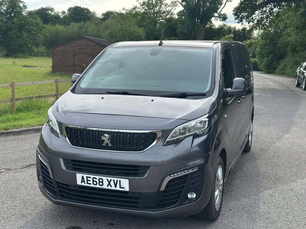 AE68XVLPeugeot Expert 2.0 BlueHDi 1400 Professional Plus Standard Panel Van MWB Euro 6 (s/s) 6dr. FSH, READY TO DRIVE AWAY .