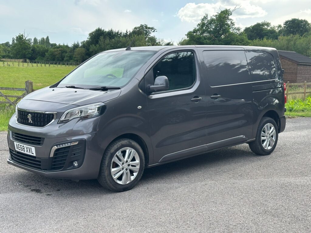 AE68XVLPeugeot Expert 2.0 BlueHDi 1400 Professional Plus Standard Panel Van MWB Euro 6 (s/s) 6dr. FSH, READY TO DRIVE AWAY .