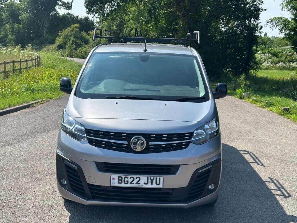 BG22JYU Vauxhall Vivaro 1.5 Turbo D 2900 Sportive L2 H1 Euro 6 (s/s) 6dr. FSH, READY TO DRIVE AWAY .