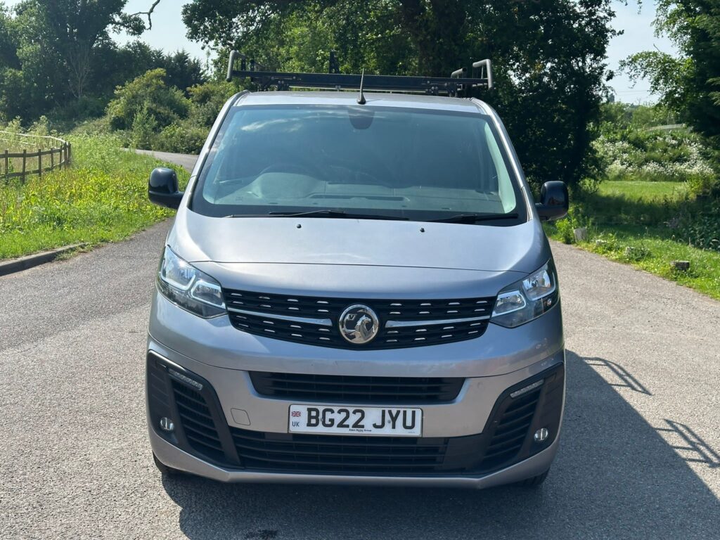 BG22JYU Vauxhall Vivaro 1.5 Turbo D 2900 Sportive L2 H1 Euro 6 (s/s) 6dr. FSH, READY TO DRIVE AWAY .