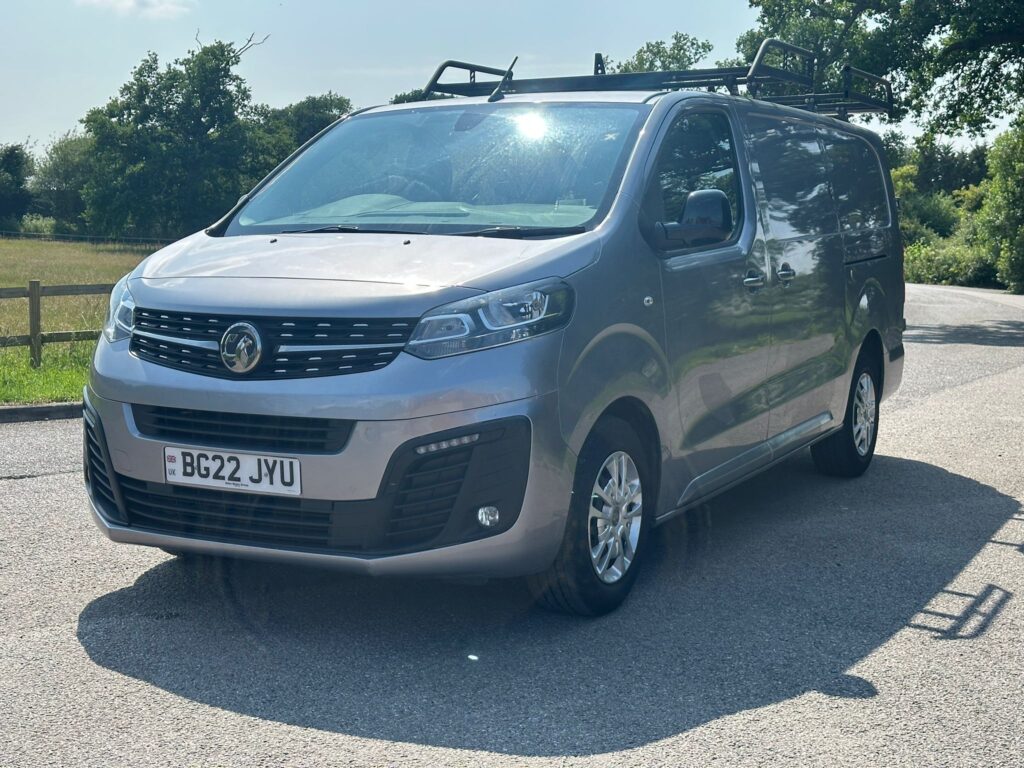 BG22JYU Vauxhall Vivaro 1.5 Turbo D 2900 Sportive L2 H1 Euro 6 (s/s) 6dr. FSH, READY TO DRIVE AWAY .