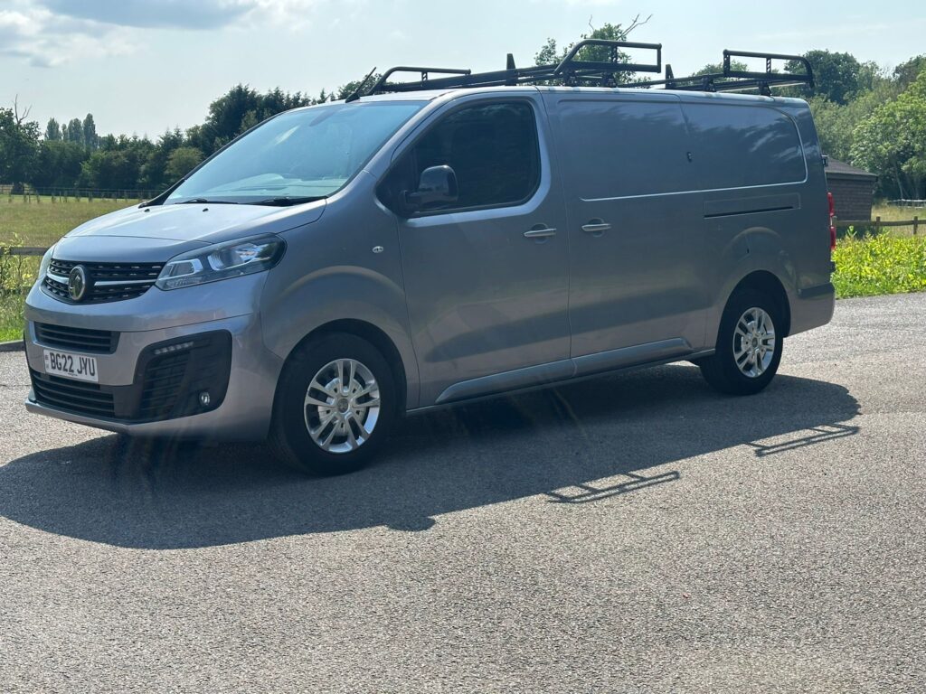 BG22JYU Vauxhall Vivaro 1.5 Turbo D 2900 Sportive L2 H1 Euro 6 (s/s) 6dr. FSH, READY TO DRIVE AWAY .