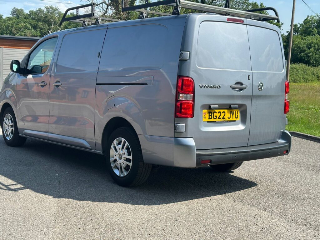 BG22JYU Vauxhall Vivaro 1.5 Turbo D 2900 Sportive L2 H1 Euro 6 (s/s) 6dr. FSH, READY TO DRIVE AWAY .