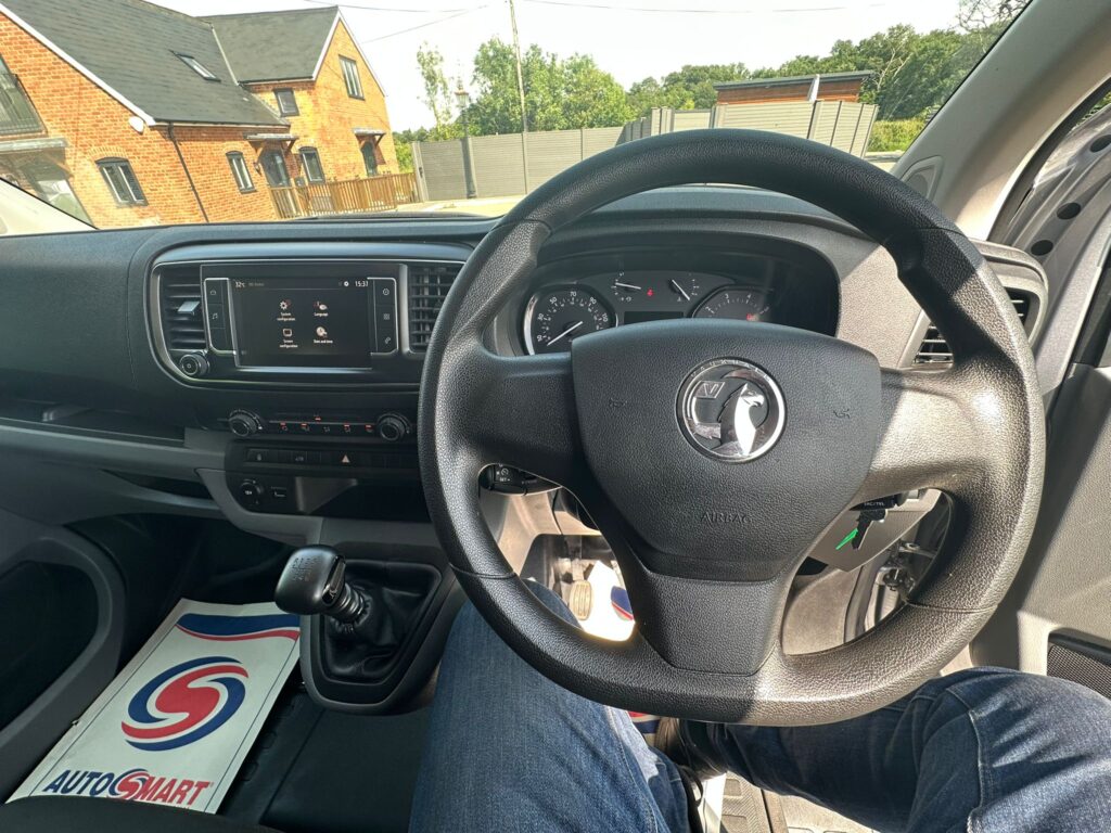 BG22JYU Vauxhall Vivaro 1.5 Turbo D 2900 Sportive L2 H1 Euro 6 (s/s) 6dr. FSH, READY TO DRIVE AWAY .