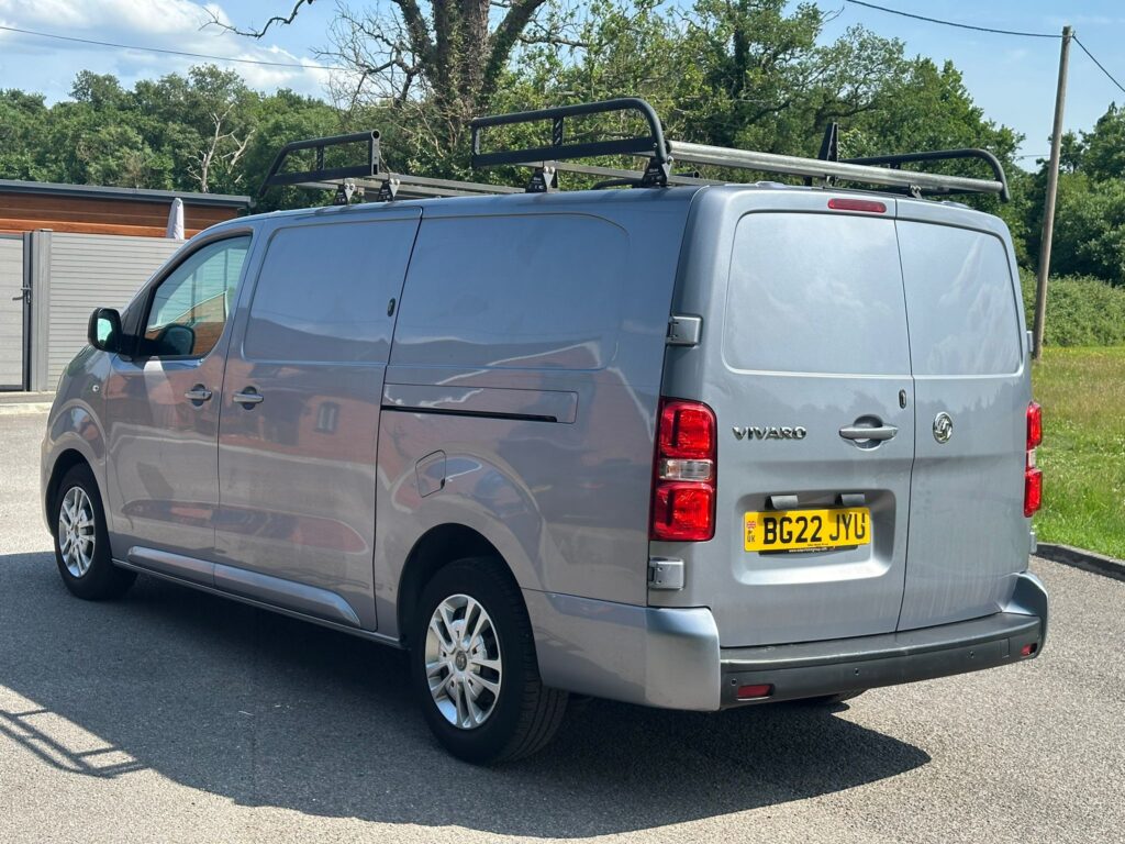 BG22JYU Vauxhall Vivaro 1.5 Turbo D 2900 Sportive L2 H1 Euro 6 (s/s) 6dr. FSH, READY TO DRIVE AWAY .