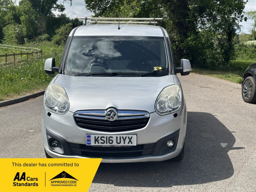 KS16UYX Vauxhall Combo 1.3 CDTi 2000 16v Sportive FWD L1 H1 3dr with 3 months premium warranty