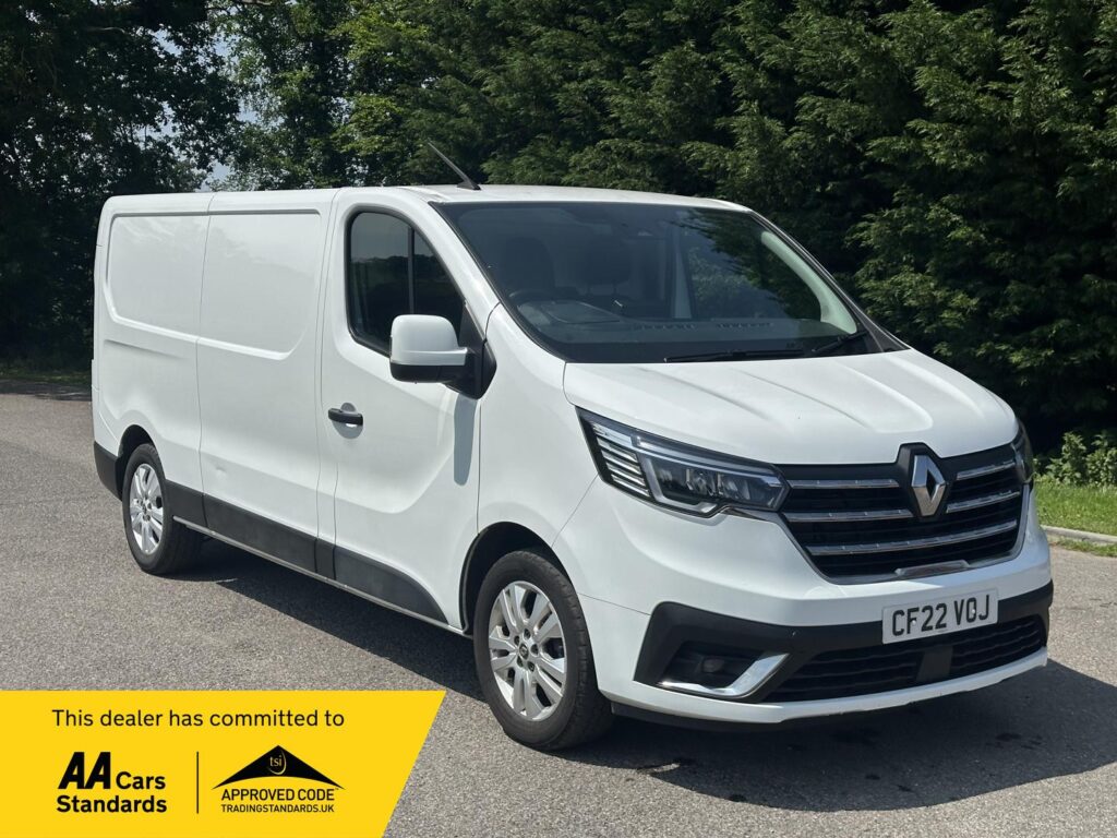 CF22VOJ Renault Traffic 2.0 dCi Blue 30 Sport LWB Euro 6 (s/s) 5dr with 3 months premium warranty