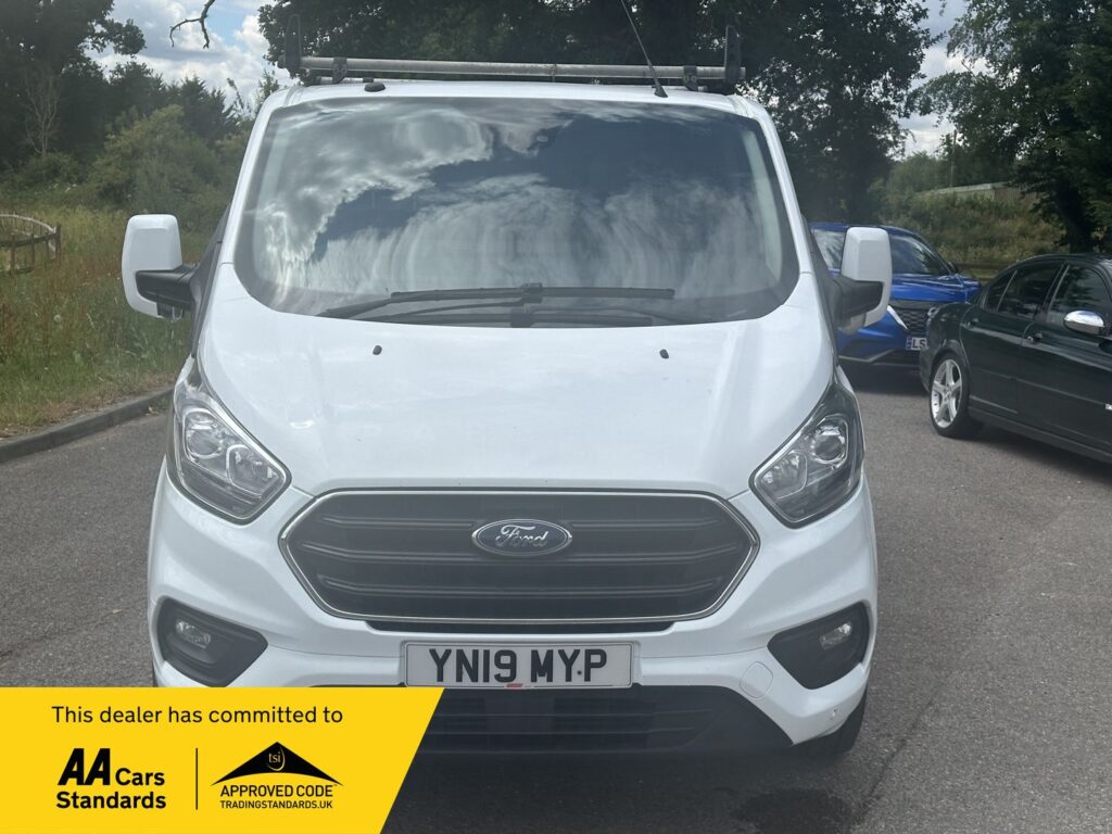 YN19MYP Ford Transit Custom 2.0 300 EcoBlue Limited L1 H1 Euro 6 5dr. FSH, READY TO DRIVE AWAY .