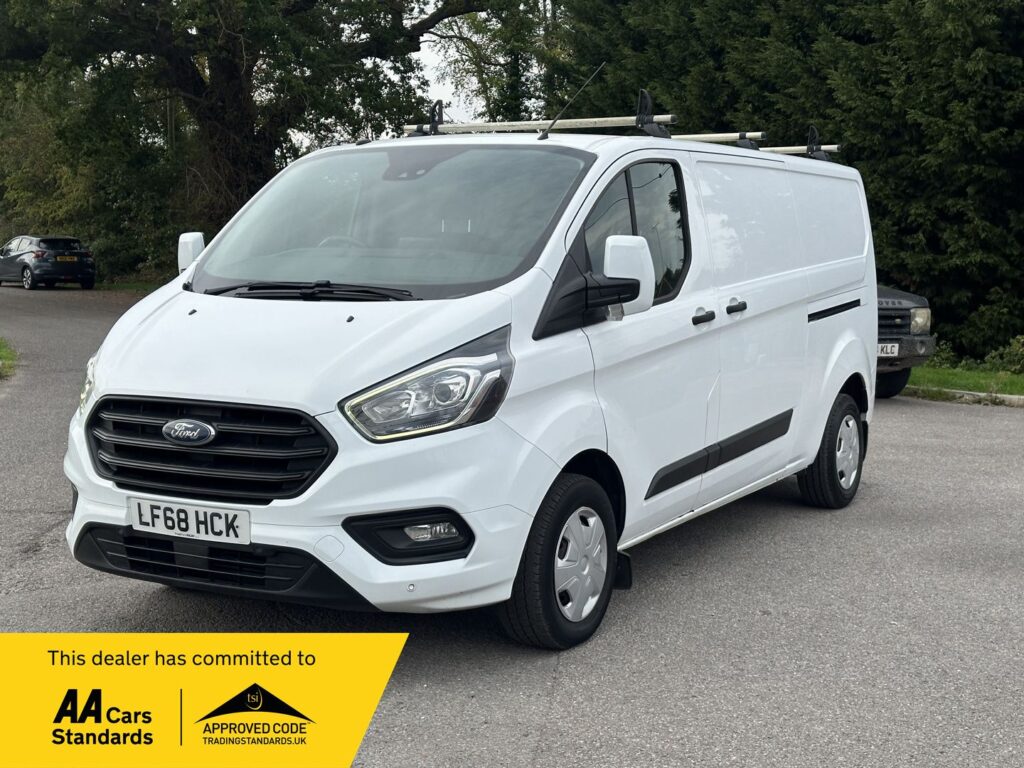 LF68HCK Ford Transit Custom 2.0 300 EcoBlue Trend L2 H1 Euro 6 5dr. 3 MONTHS WARRANTY/12 MONTHS AA.