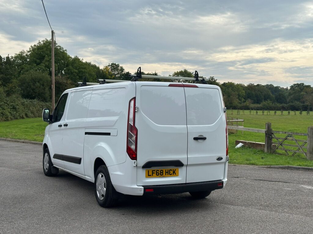 LF68HCK Ford Transit Custom 2.0 300 EcoBlue Trend L2 H1 Euro 6 5dr. 3 MONTHS WARRANTY/12 MONTHS AA.