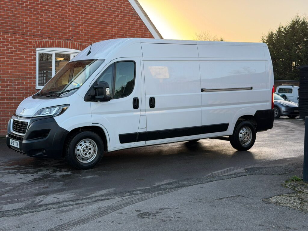 AF21YTV Peugeot Boxer 2.2 BlueHDi 435 Professional L3 H2 Euro 6 (s/s) 5dr 3 MONTHS WARRANTY 12 MONTHS AA . SOLD