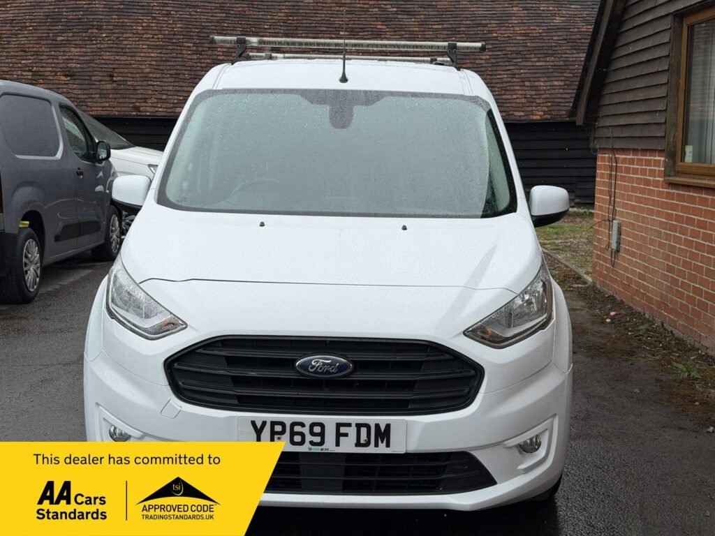 YP69FDM Ford Transit Connect 1.5 200 EcoBlue Limited L1 Euro 6 (s/s) 5dr 3 MONTHS WARRANTY 12 MONTHS AA.