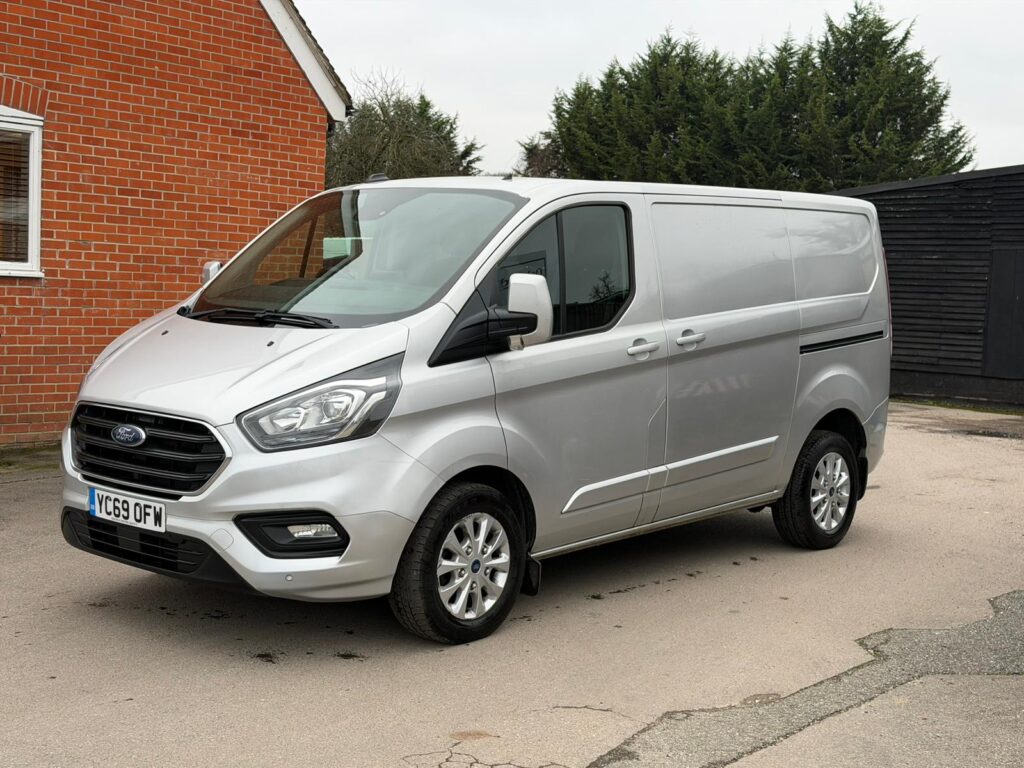 YC69OFW Ford Transit Custom 2.0 280 EcoBlue Limited L1 H1 Euro 6 (s/s) 5dr 3 MONTHS WARRANTY 12 MONTHS AA