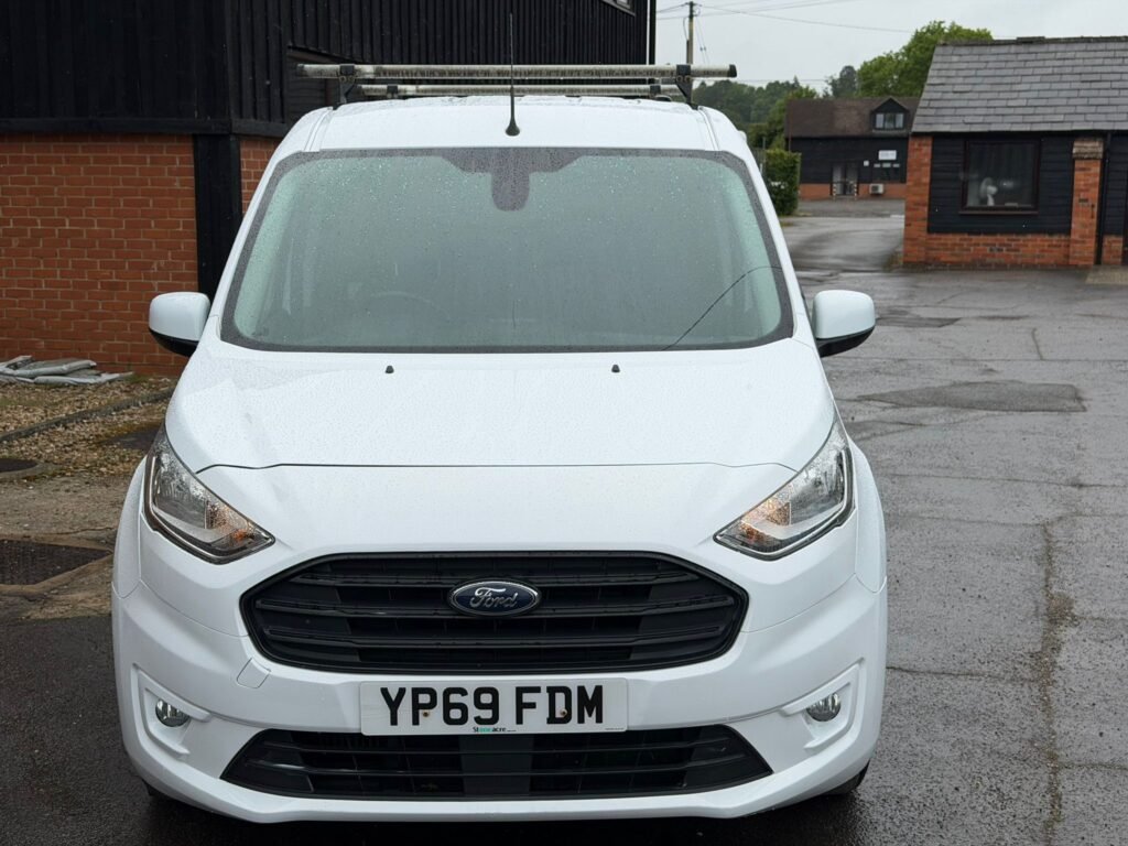 YP69FDM Ford Transit Connect 1.5 200 EcoBlue Limited L1 Euro 6 (s/s) 5dr 3 MONTHS WARRANTY 12 MONTHS AA.