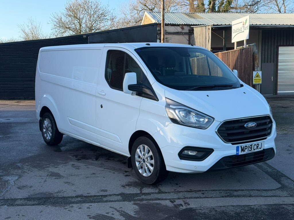 MP19CRJ Ford Transit Custom 2.0 300 EcoBlue Limited L2 H1 Euro 6 5dr 3 MONTHS WARRANTY 12 MONTHS AA.