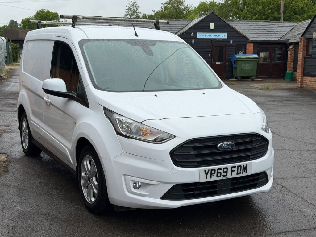 YP69FDM Ford Transit Connect 1.5 200 EcoBlue Limited L1 Euro 6 (s/s) 5dr 3 MONTHS WARRANTY 12 MONTHS AA.