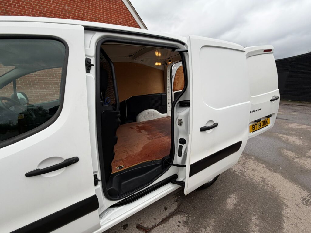 BT18ONK Peugeot Partner 1.6 BlueHDi 651 Professional L1 5dr 3 MONTHS WARRANTY 12 MONTHS AA