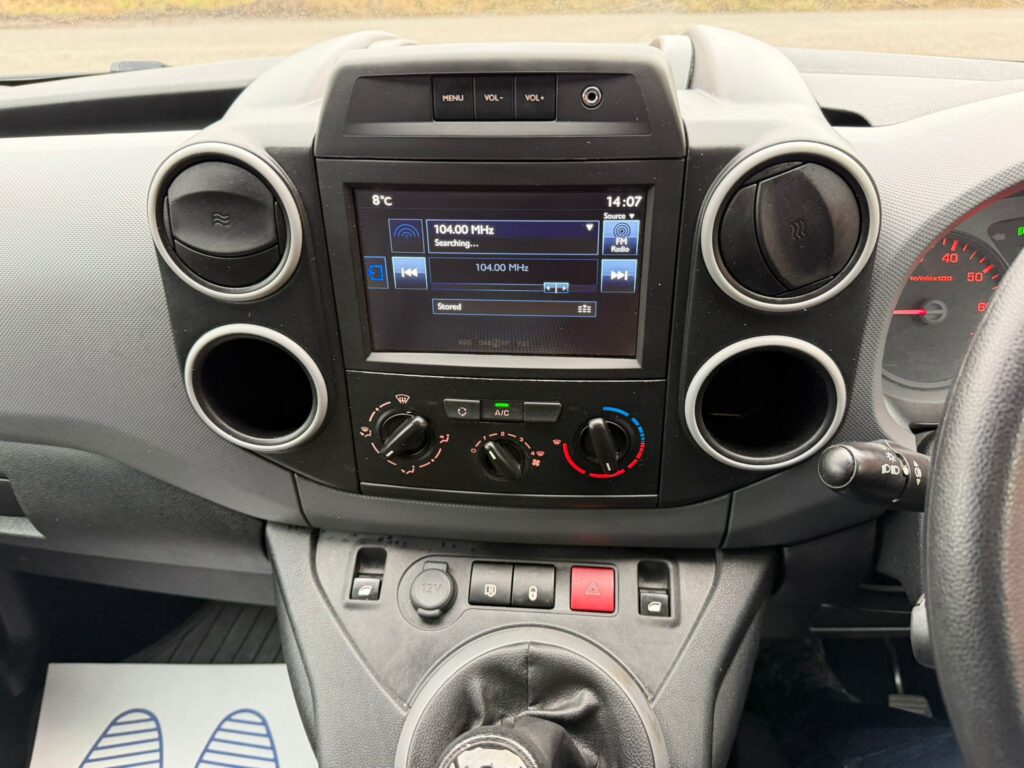 BT18ONK Peugeot Partner 1.6 BlueHDi 651 Professional L1 5dr 3 MONTHS WARRANTY 12 MONTHS AA