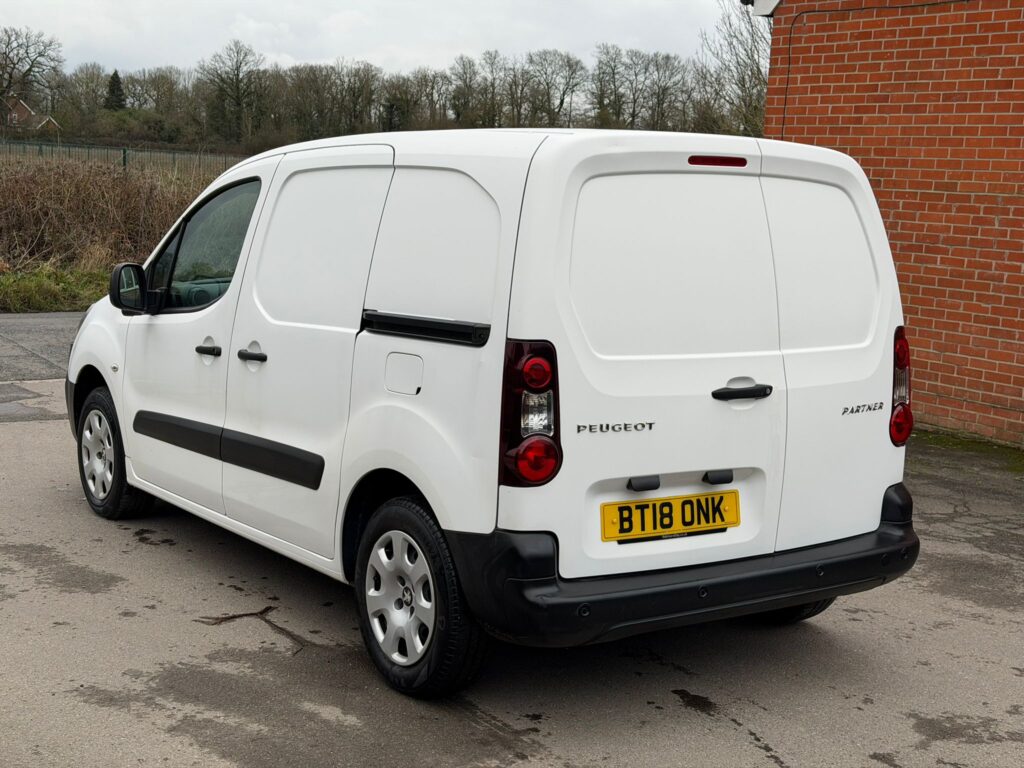 BT18ONK Peugeot Partner 1.6 BlueHDi 651 Professional L1 5dr 3 MONTHS WARRANTY 12 MONTHS AA
