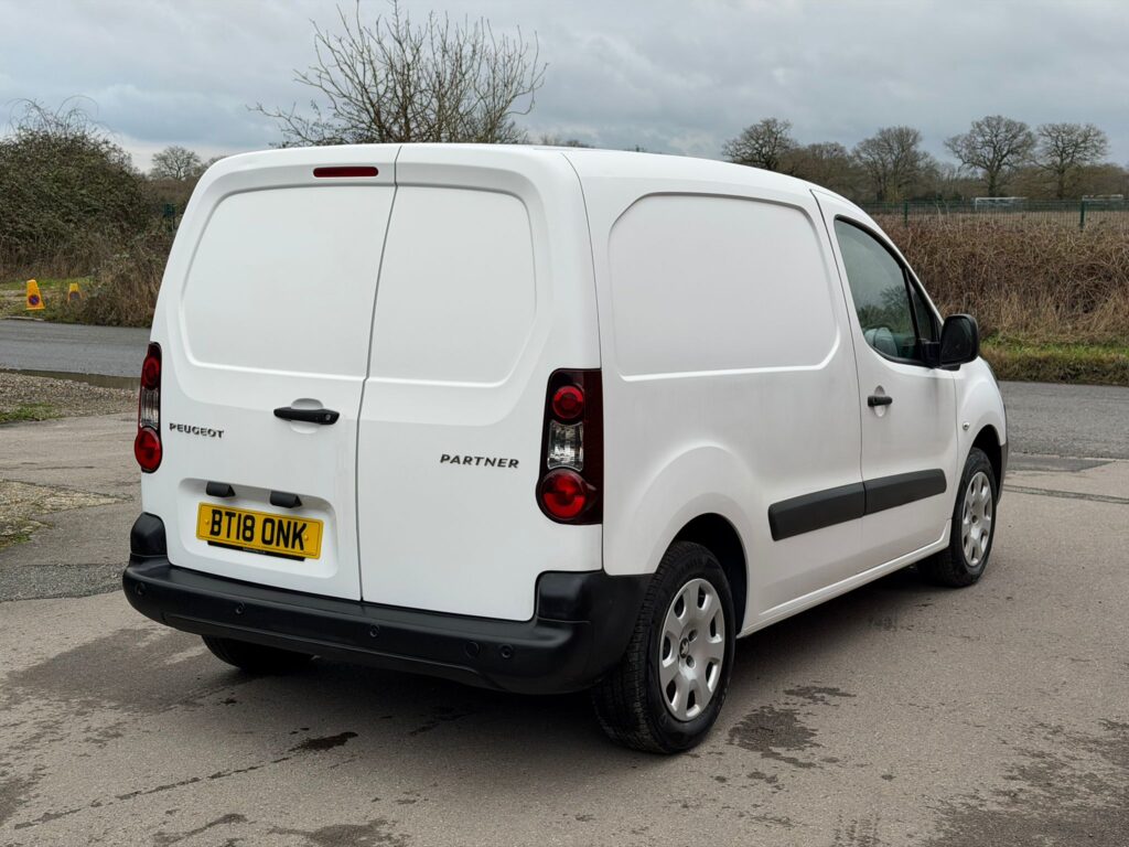 BT18ONK Peugeot Partner 1.6 BlueHDi 651 Professional L1 5dr 3 MONTHS WARRANTY 12 MONTHS AA