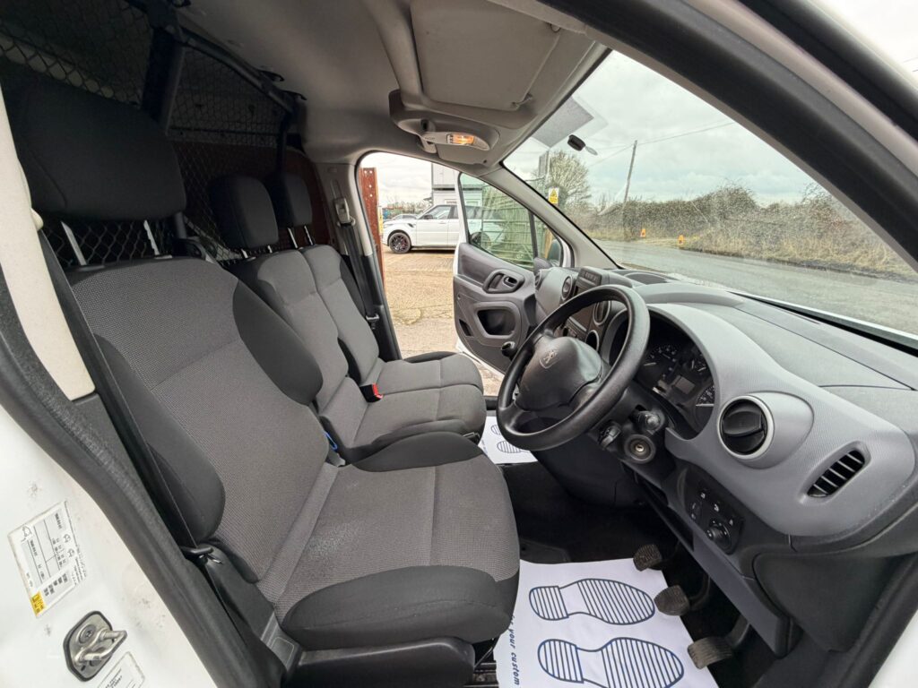 BT18ONK Peugeot Partner 1.6 BlueHDi 651 Professional L1 5dr 3 MONTHS WARRANTY 12 MONTHS AA