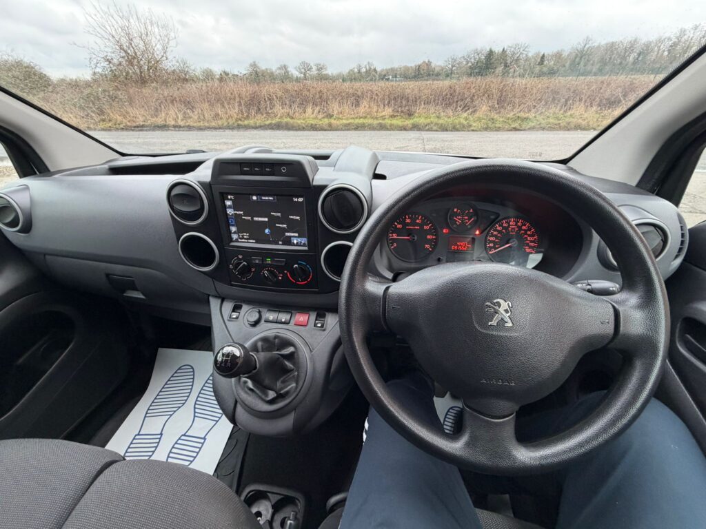 BT18ONK Peugeot Partner 1.6 BlueHDi 651 Professional L1 5dr 3 MONTHS WARRANTY 12 MONTHS AA