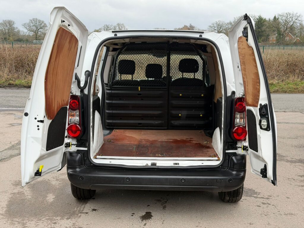 BT18ONK Peugeot Partner 1.6 BlueHDi 651 Professional L1 5dr 3 MONTHS WARRANTY 12 MONTHS AA