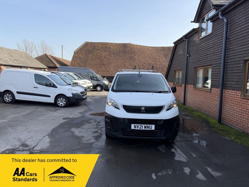 NV21WNU Peugeot Expert 1.5 BlueHDi 1000 Professional Standard Panel Van MWB Euro 6 (s/s) 6dr 3 MONTHS WARRANTY 12 MONTHS AA