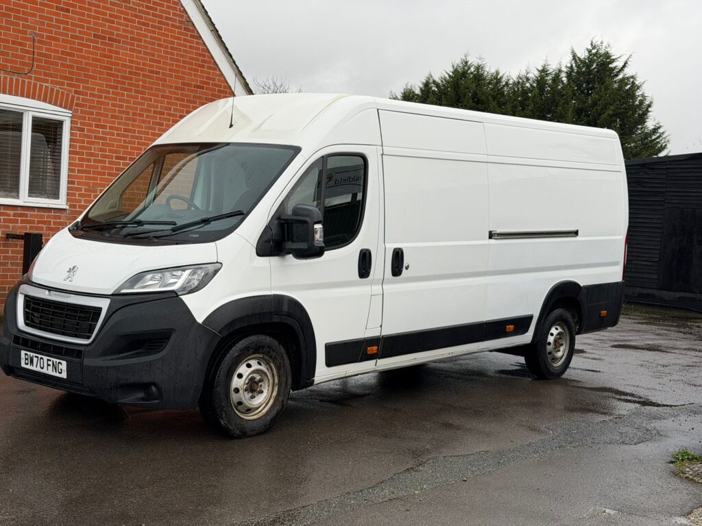 BW70FNG Peugeot Boxer 2.2 BlueHDi 435 Professional L4 H2 Euro 6 (s/s) 5dr 3 MONTHS WARRANTY 12 MONTHS AA