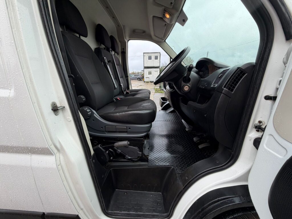 BW70FNG Peugeot Boxer 2.2 BlueHDi 435 Professional L4 H2 Euro 6 (s/s) 5dr 3 MONTHS WARRANTY 12 MONTHS AA