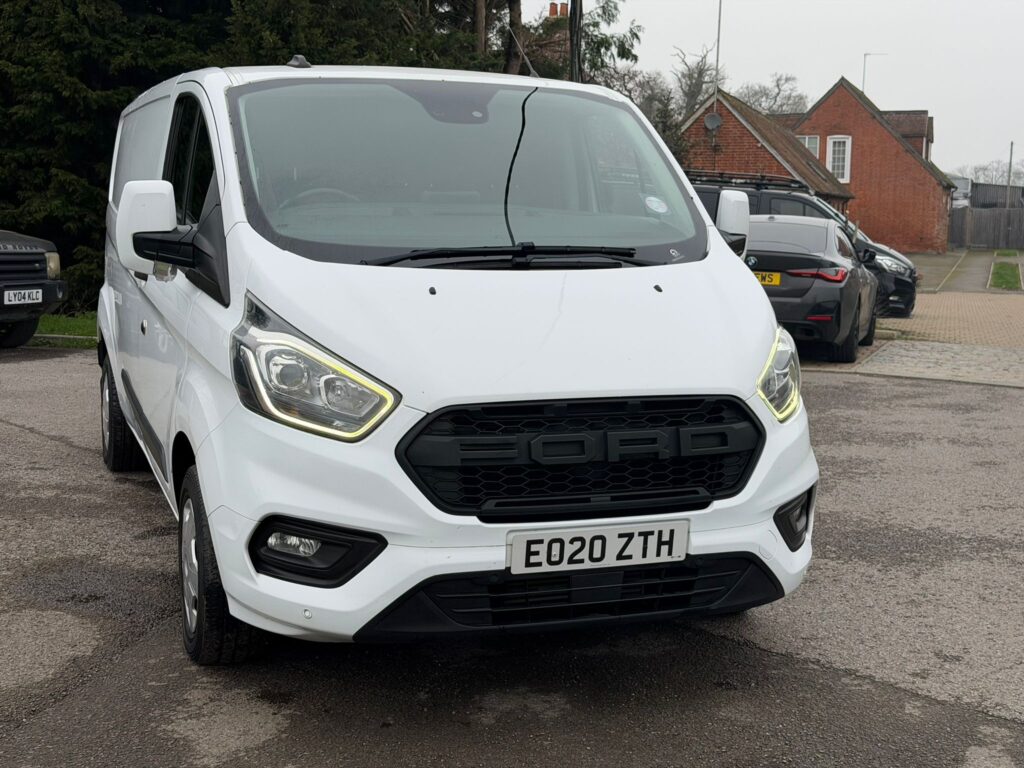 E020ZTH Ford Transit Custom 2.0 300 EcoBlue Trend L2 H1 Euro 6 (s/s) 5dr 3 MONTHS WARRANTY 12 MONTHS AA