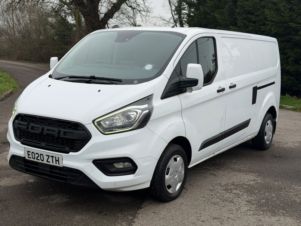 E020ZTH Ford Transit Custom 2.0 300 EcoBlue Trend L2 H1 Euro 6 (s/s) 5dr 3 MONTHS WARRANTY 12 MONTHS AA