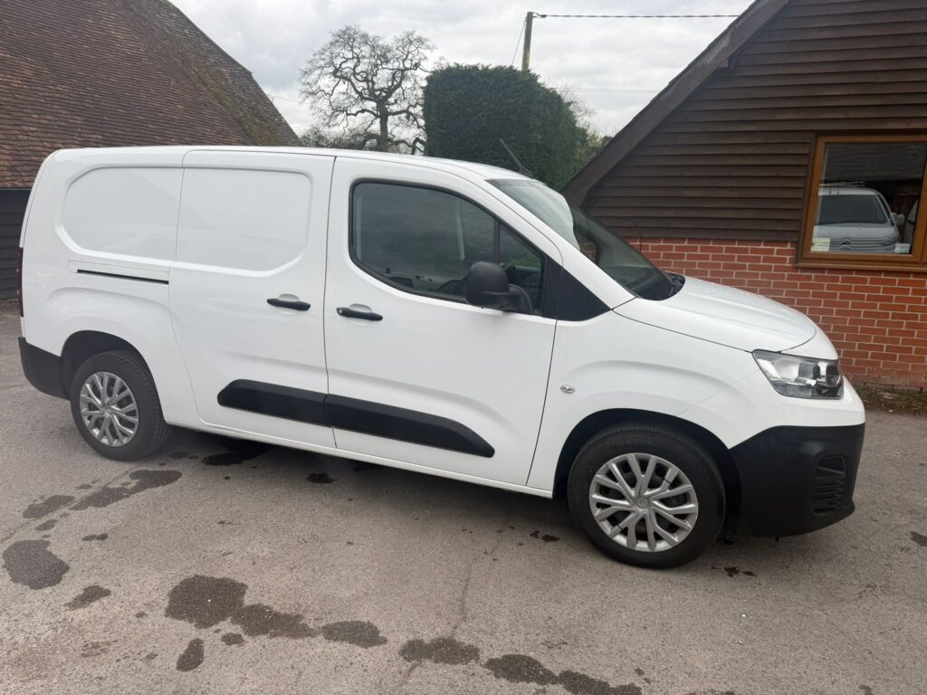 AY69EXM Citroen Berlingo 1.5 BlueHDi 950 Enterprise XL LWB Euro 6 (s/s) 6dr 3 MONTHS WARRANTY 12 MONTHS AA