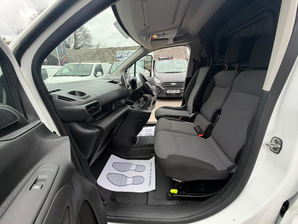 AY69EXM Citroen Berlingo 1.5 BlueHDi 950 Enterprise XL LWB Euro 6 (s/s) 6dr 3 MONTHS WARRANTY 12 MONTHS AA