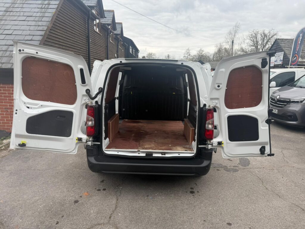AY69EXM Citroen Berlingo 1.5 BlueHDi 950 Enterprise XL LWB Euro 6 (s/s) 6dr 3 MONTHS WARRANTY 12 MONTHS AA