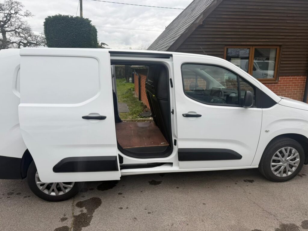 AY69EXM Citroen Berlingo 1.5 BlueHDi 950 Enterprise XL LWB Euro 6 (s/s) 6dr 3 MONTHS WARRANTY 12 MONTHS AA