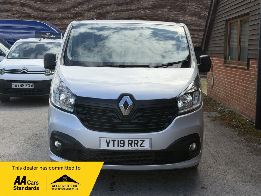 VT19RRZ Renault Trafic 1.6 dCi ENERGY 27 Business+ SWB Standard Roof Euro 6 (s/s) 5dr 3 MONTHS WARRANTY 12 MONTHS AA