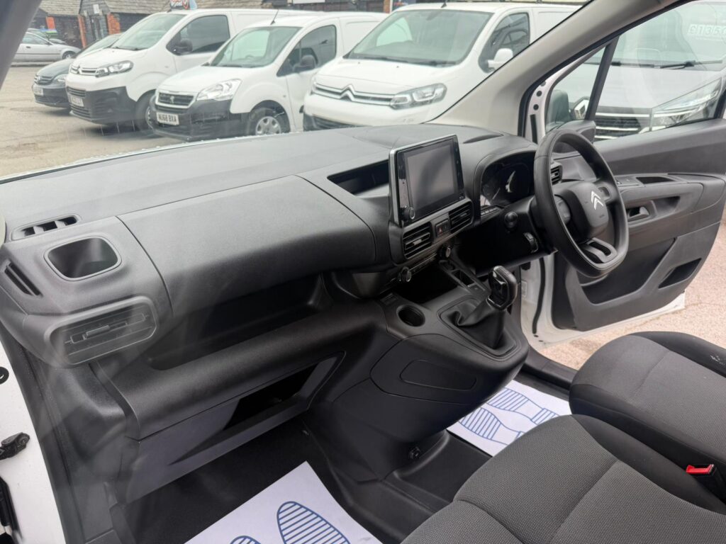 AY69EXM Citroen Berlingo 1.5 BlueHDi 950 Enterprise XL LWB Euro 6 (s/s) 6dr 3 MONTHS WARRANTY 12 MONTHS AA