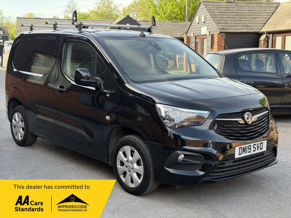 DM19SVD Vauxhall Combo 1.6 Turbo D 2000 Sportive L1 H1 Euro 6 (s/s) 4dr TOP OF THE RANGE MODEL HAS LOTS OF EXTRAS FITTED TO THE VAN. 3 MONTHS WARRANTY 12 MONTHS AA.