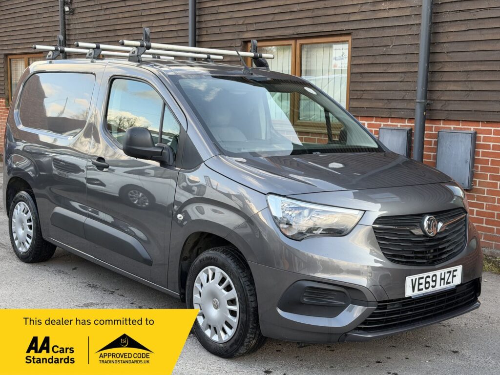 VE69HZF Vauxhall Combo 1.5 Turbo D 2000 Sportive L1 H1 Euro 6 (s/s) 4dr 3 MONTHS WARRANTY 12 MONTHS AA